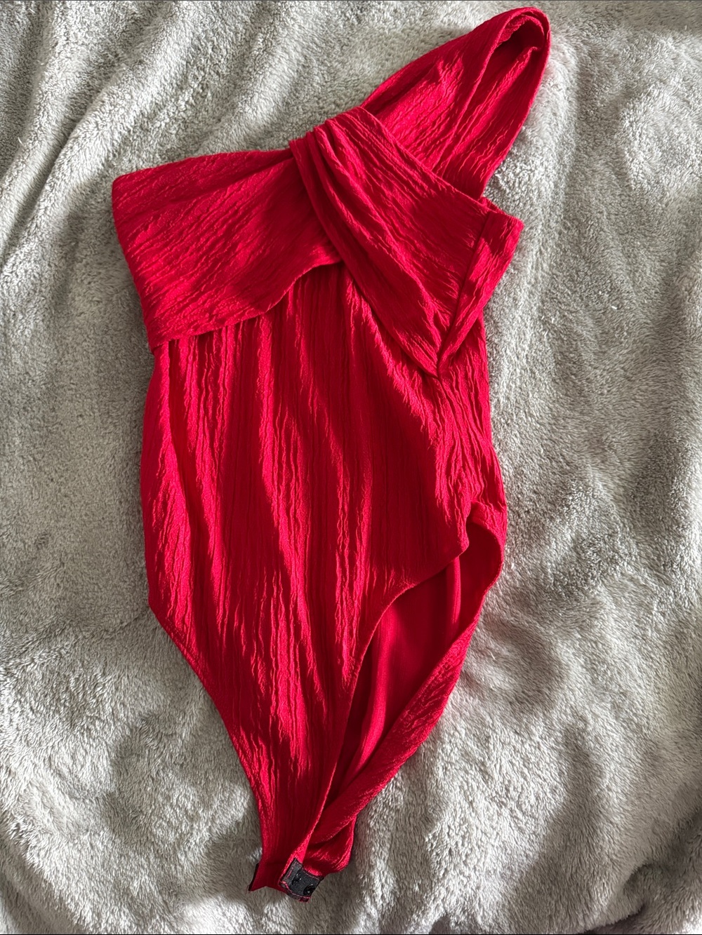 SHEIN Red One-Shoulder Bodysuit